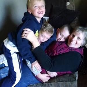 Meet your Posher, Lana